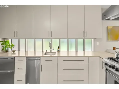 4645 SW Fairview Boulevard Portland OR 97221