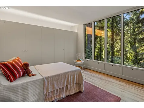 4645 SW Fairview Boulevard Portland OR 97221