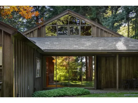 4645 SW Fairview Boulevard Portland OR 97221