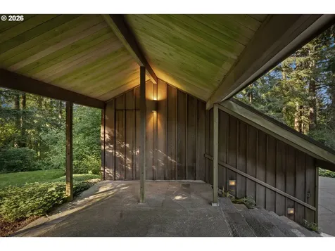 4645 SW Fairview Boulevard Portland OR 97221