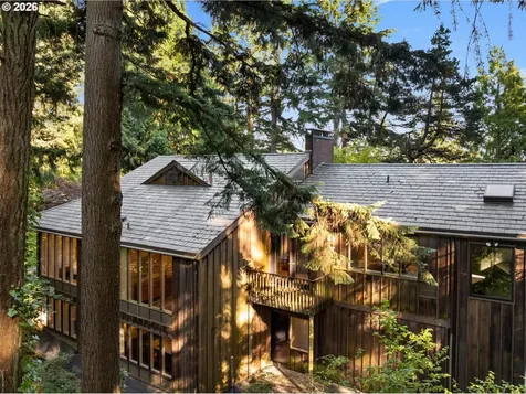 4645 SW Fairview Boulevard Portland OR 97221