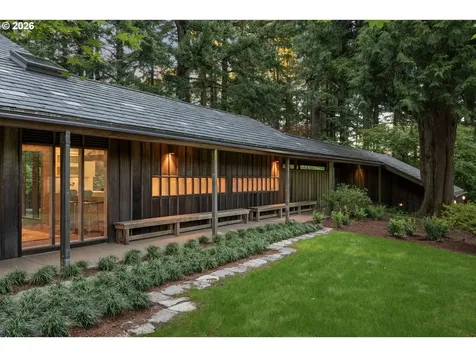 4645 SW Fairview Boulevard Portland OR 97221