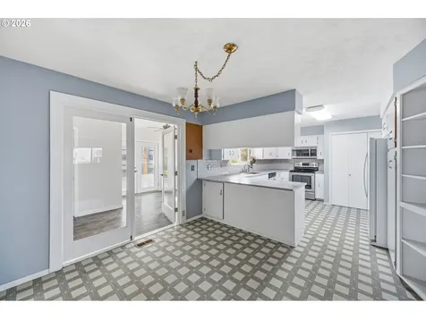 704 Toliver Road Molalla OR 97038