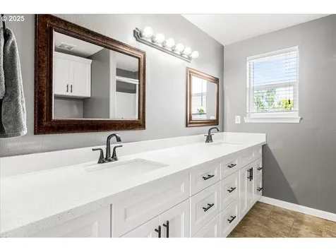 33288 SW Meadowbrook Drive Scappoose OR 97056