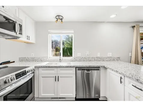 33288 SW Meadowbrook Drive Scappoose OR 97056