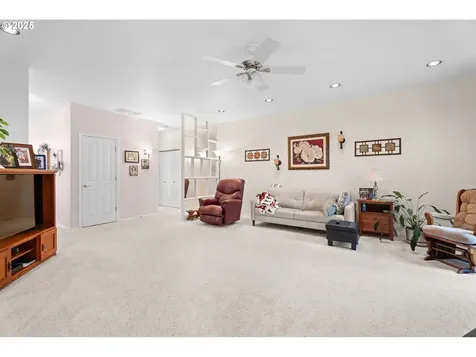 12993 SE Almond Court Clackamas OR 97015