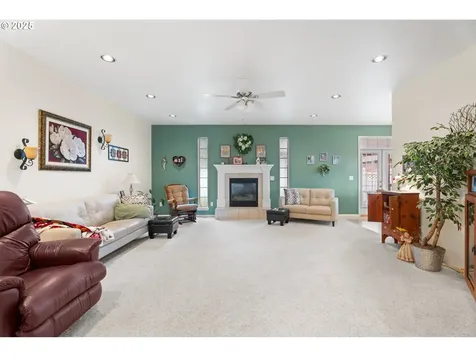12993 SE Almond Court Clackamas OR 97015