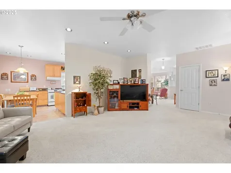 12993 SE Almond Court Clackamas OR 97015