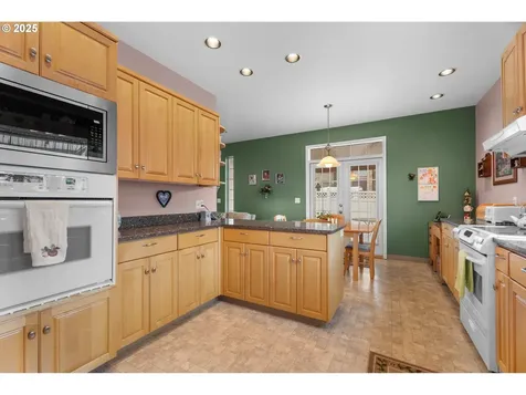 12993 SE Almond Court Clackamas OR 97015