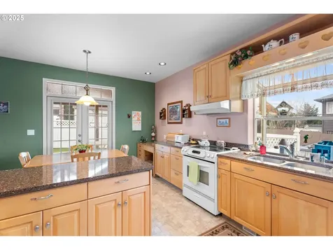 12993 SE Almond Court Clackamas OR 97015