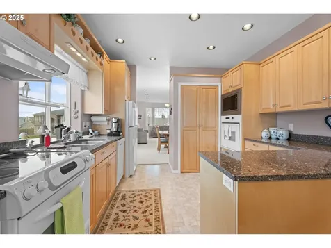 12993 SE Almond Court Clackamas OR 97015