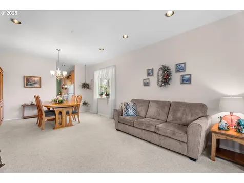 12993 SE Almond Court Clackamas OR 97015