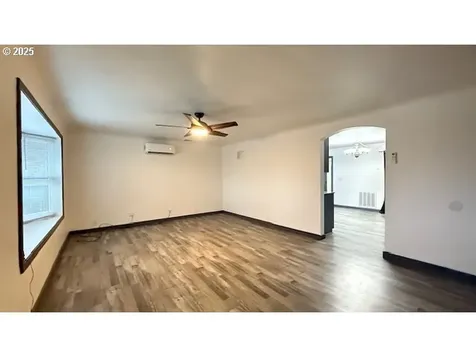 3881 Souza Street Eugene OR 97402