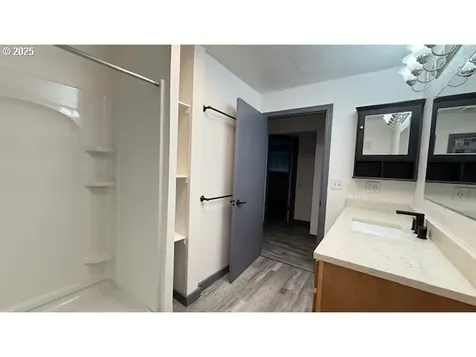 3881 Souza Street Eugene OR 97402