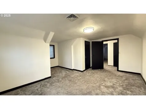 3881 Souza Street Eugene OR 97402