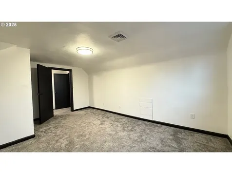 3881 Souza Street Eugene OR 97402
