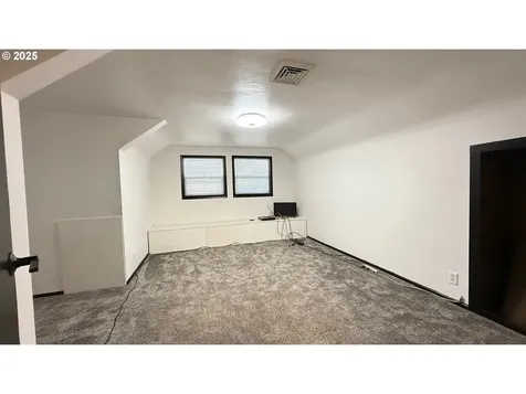 3881 Souza Street Eugene OR 97402