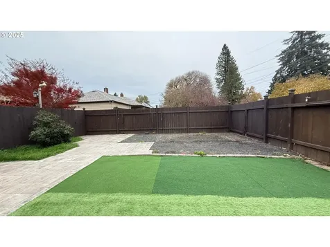 3881 Souza Street Eugene OR 97402