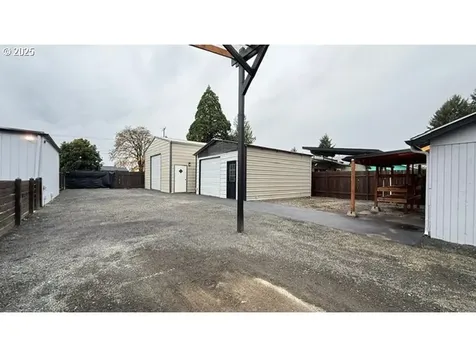 3881 Souza Street Eugene OR 97402