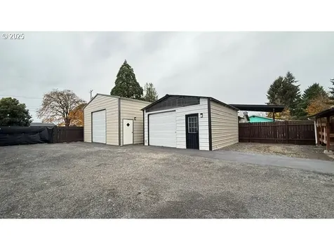 3881 Souza Street Eugene OR 97402