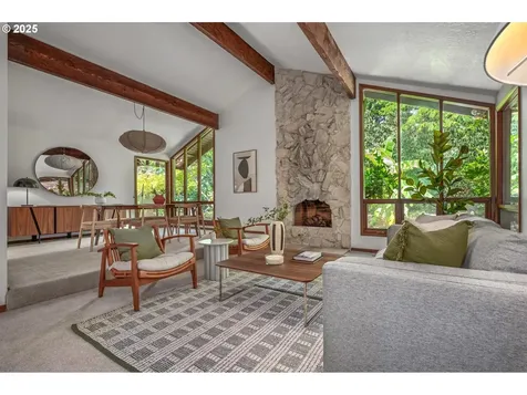 8985 SW Leslie Street Portland OR 97223