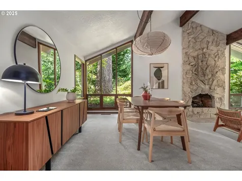 8985 SW Leslie Street Portland OR 97223