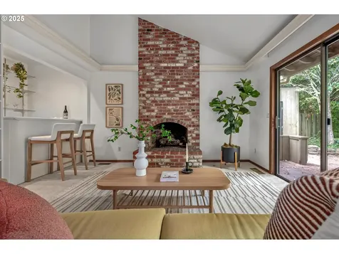 8985 SW Leslie Street Portland OR 97223