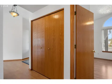 1024 SE 29th Street Troutdale OR 97060