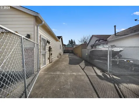 1024 SE 29th Street Troutdale OR 97060