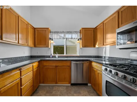 1024 SE 29th Street Troutdale OR 97060