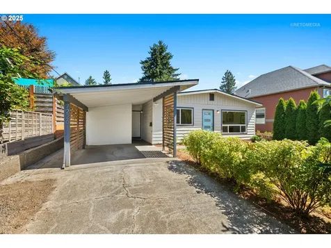 7226 SW 32nd Avenue Portland OR 97219