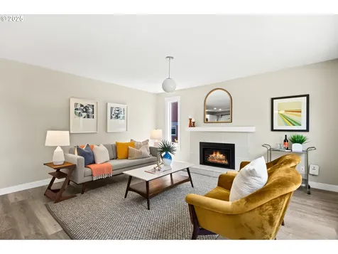 7226 SW 32nd Avenue Portland OR 97219