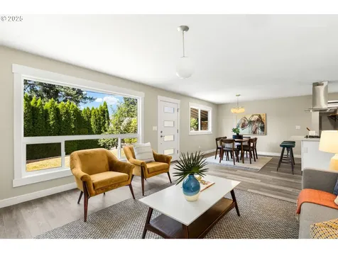 7226 SW 32nd Avenue Portland OR 97219