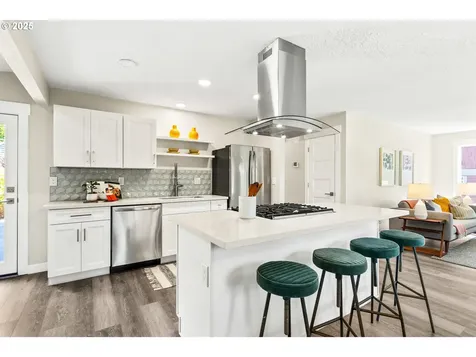 7226 SW 32nd Avenue Portland OR 97219