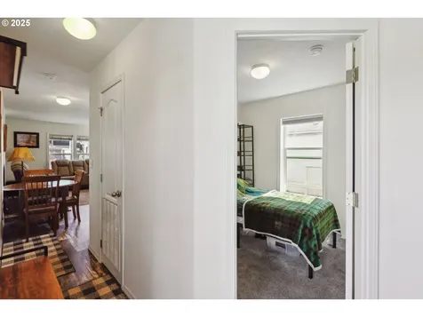 19605 River Road Gladstone OR 97027