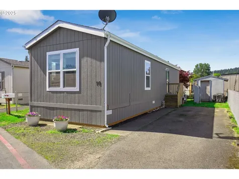 19605 River Road Gladstone OR 97027