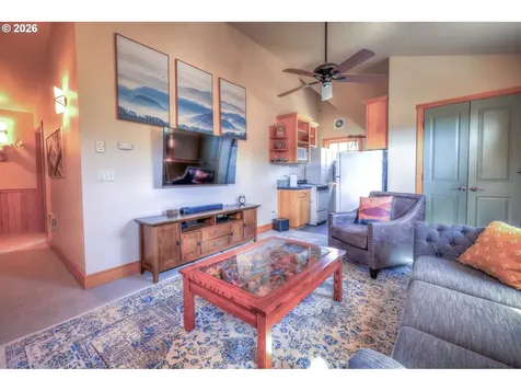 13619 SW Meadowview Drive Camp Sherman OR 97730