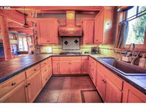 13619 SW Meadowview Drive Camp Sherman OR 97730