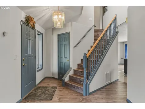 1818 NE Blue Heron Drive Portland OR 97211