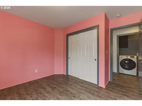 1818 NE Blue Heron Drive Portland OR 97211