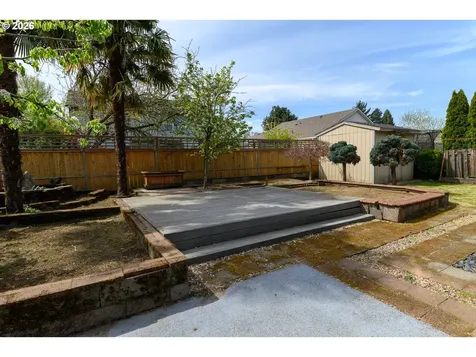 1818 NE Blue Heron Drive Portland OR 97211