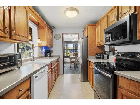 6790 SW Dale Avenue Beaverton OR 97008