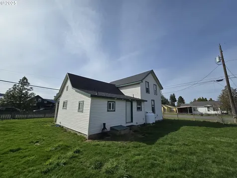305 N Douglas Street Wallowa OR 97885