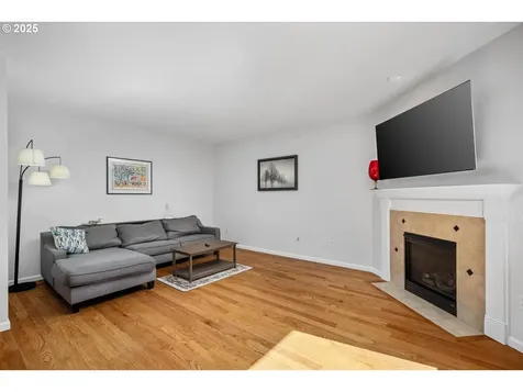 1523 SE 63rd Place Hillsboro OR 97123