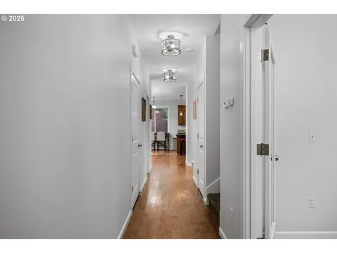 1523 SE 63rd Place Hillsboro OR 97123