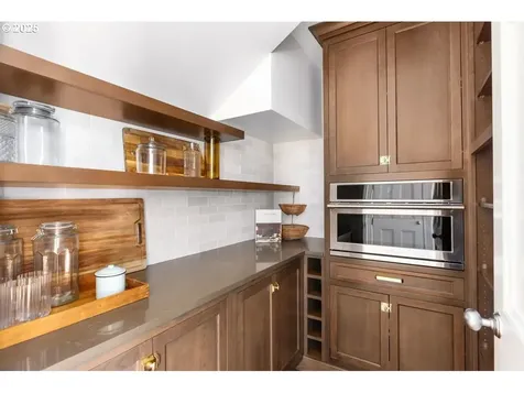 11175 S Riverwood Road Portland OR 97219