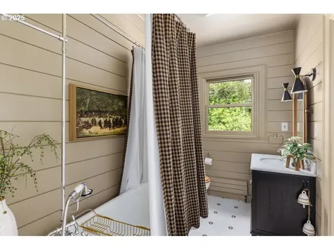 11175 S Riverwood Road Portland OR 97219