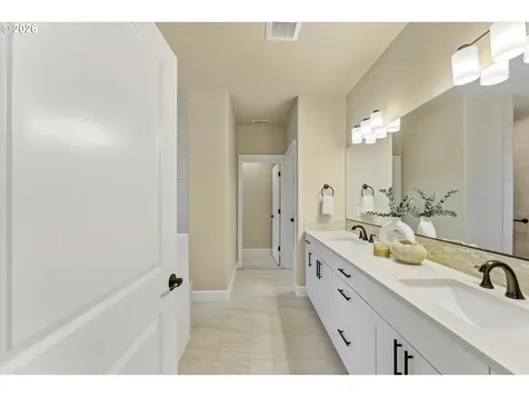 5800 NE 120th Street Vancouver WA 98686