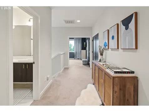 8274 SW 47th Avenue Portland OR 97219