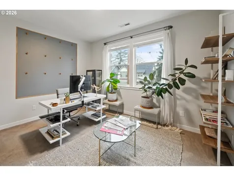 8274 SW 47th Avenue Portland OR 97219